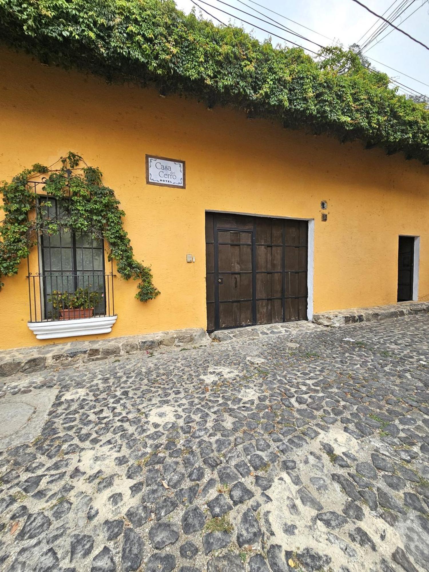 Hotel Casa Del Cerro Антигуа-Гватемала Экстерьер фото